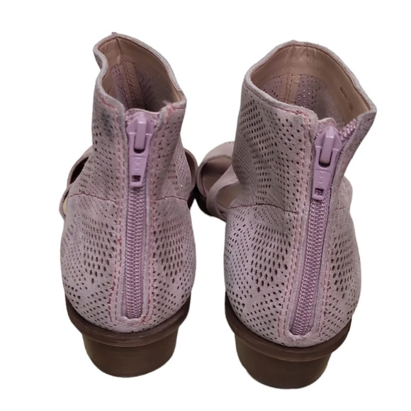 Lucky Brand Sicole Gladiator Sandals - Picture 9 of 16